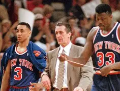 开云体育官网-风云突变纽约尼克斯关键时刻绝杀压哨，葡超版图或变，球迷炸锅，细节决定成败的简单介绍