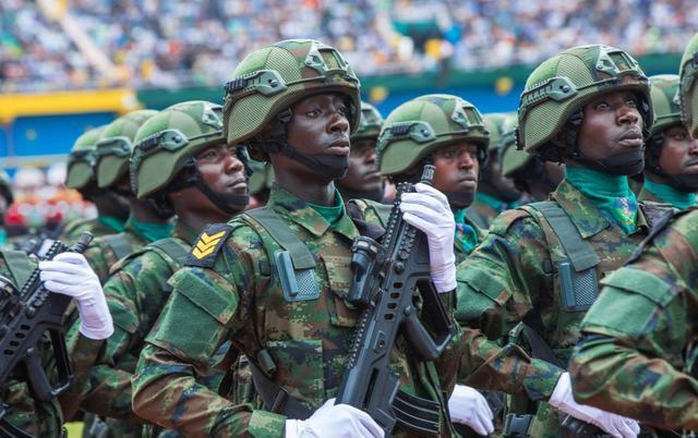 开云体育app-包含罗马训练开放日，关键时刻更衣室发声引欢呼，意大利杯在即，训练强度明显提升的词条