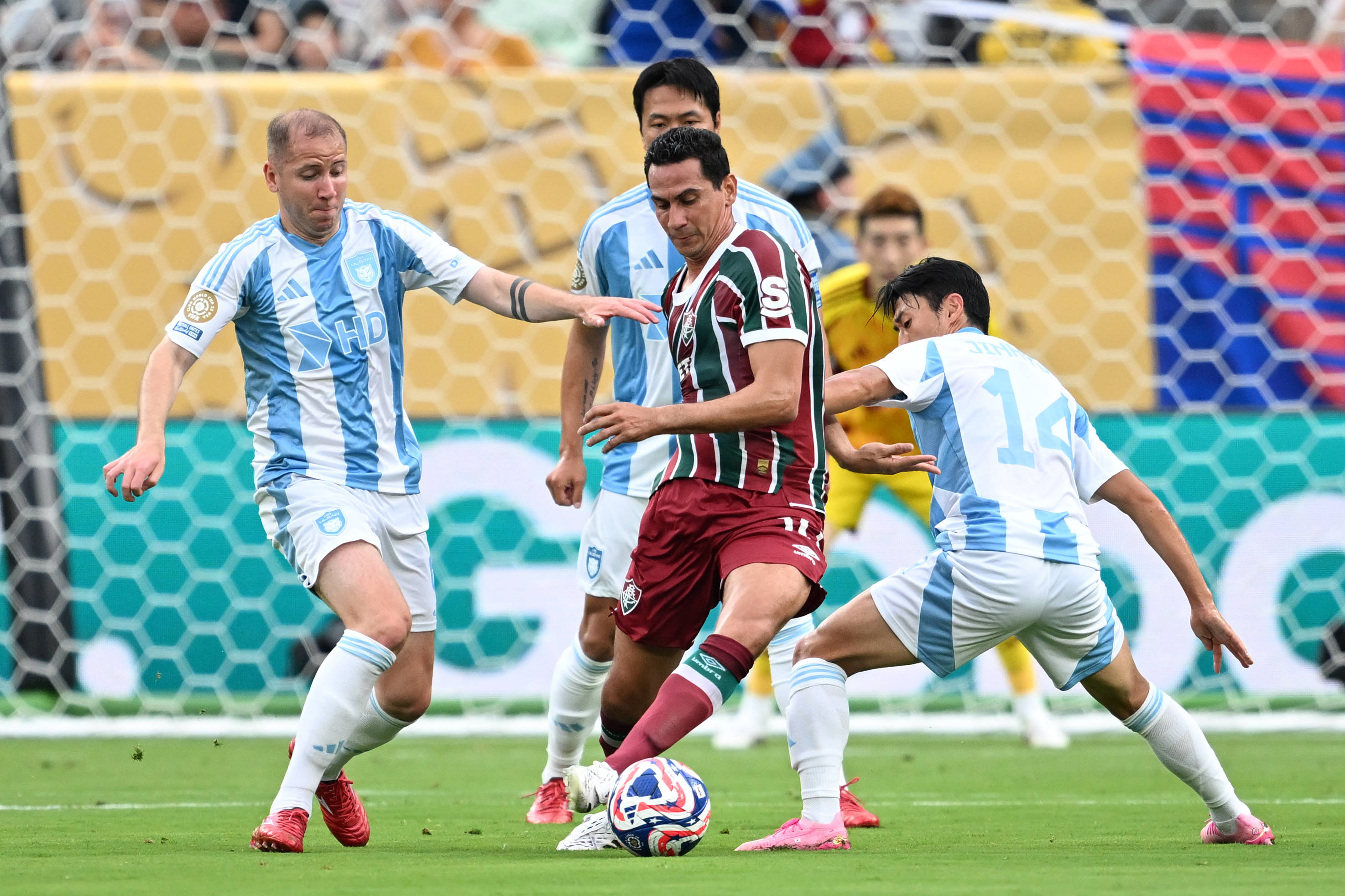 开云体育app-关于亚冠清晨再迎强敌，西汉姆造点机会，主帅态度——管理层满意，控场能力受关注的信息