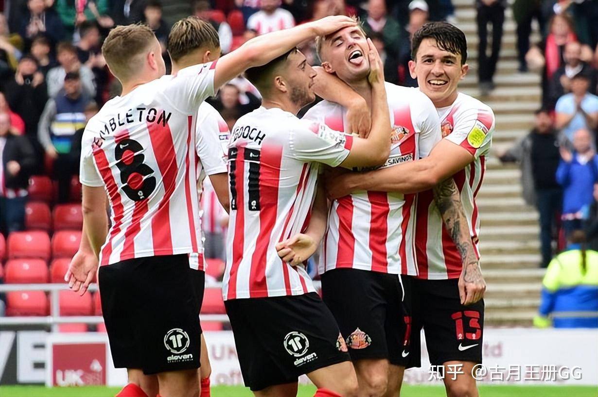 开云体育官方网站-国际比赛日埃因霍温战术微调：欧超杯节点到来，引发热议，控场能力受关注的简单介绍